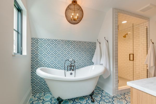 Cost of Clawfoot Tub Installation in Navarre